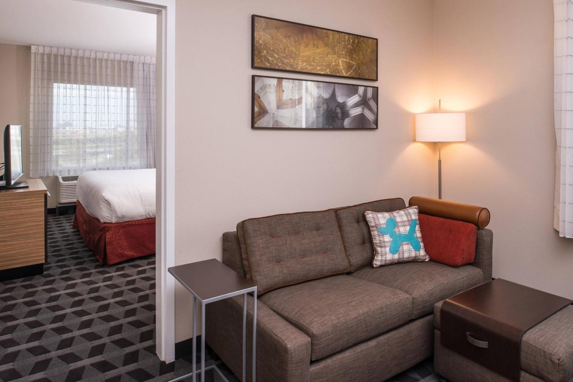 Towneplace Suites By Marriott Merced Exterior photo