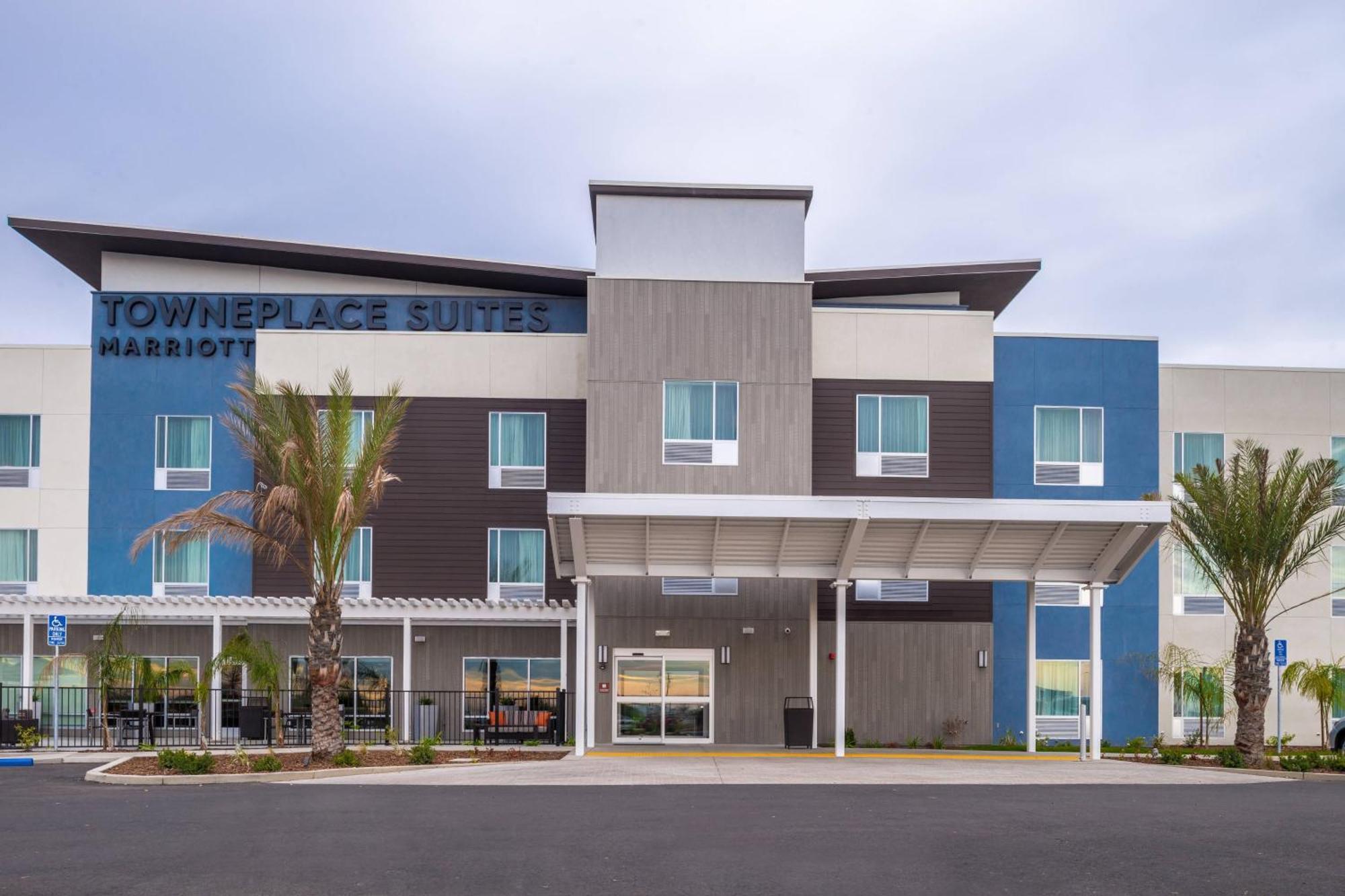 Towneplace Suites By Marriott Merced Exterior photo